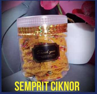 Biskut RAYA 2024 – Semprit, Coklat Chip,